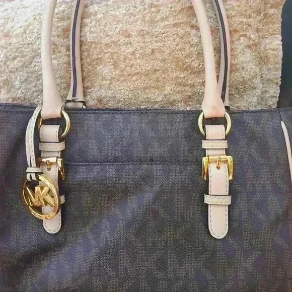 Michael Kors Monogram Shoulder Bag - Picture 2 of 14